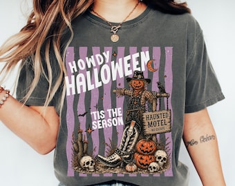 Western Halloween Comfort Colors® Shirt Howdy Country Tshirt Pumpkin Scarecrow Spooky Season Tee Tis The Season Outfit Cute Fall T-Shirt